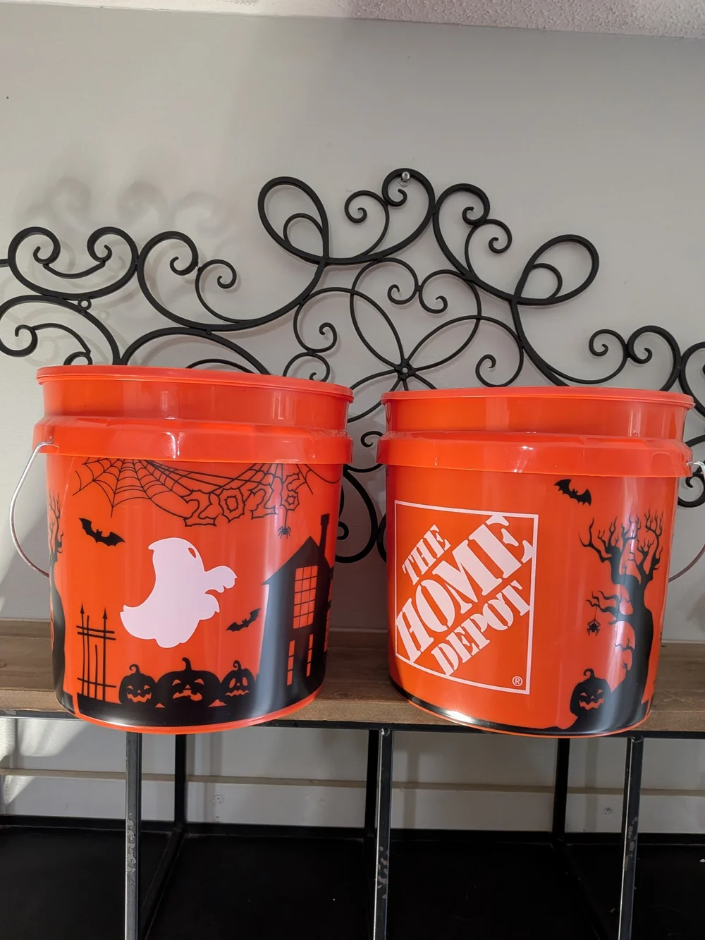 Home Depot Halloween 2 Gallon Buckets w/ Lids Set of 2
